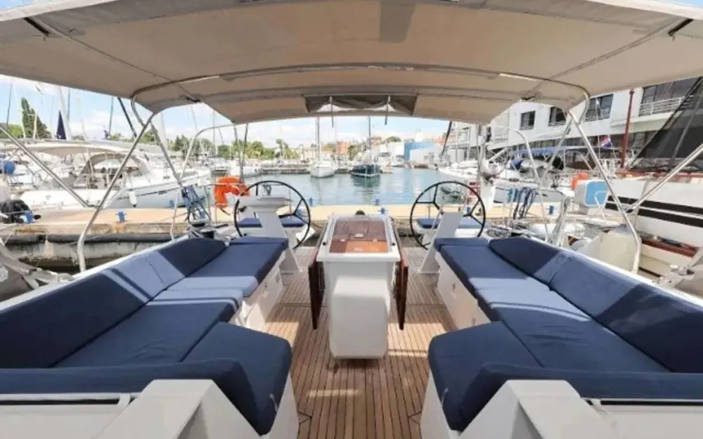 slider 18 Beneteau Oceanis 51.1