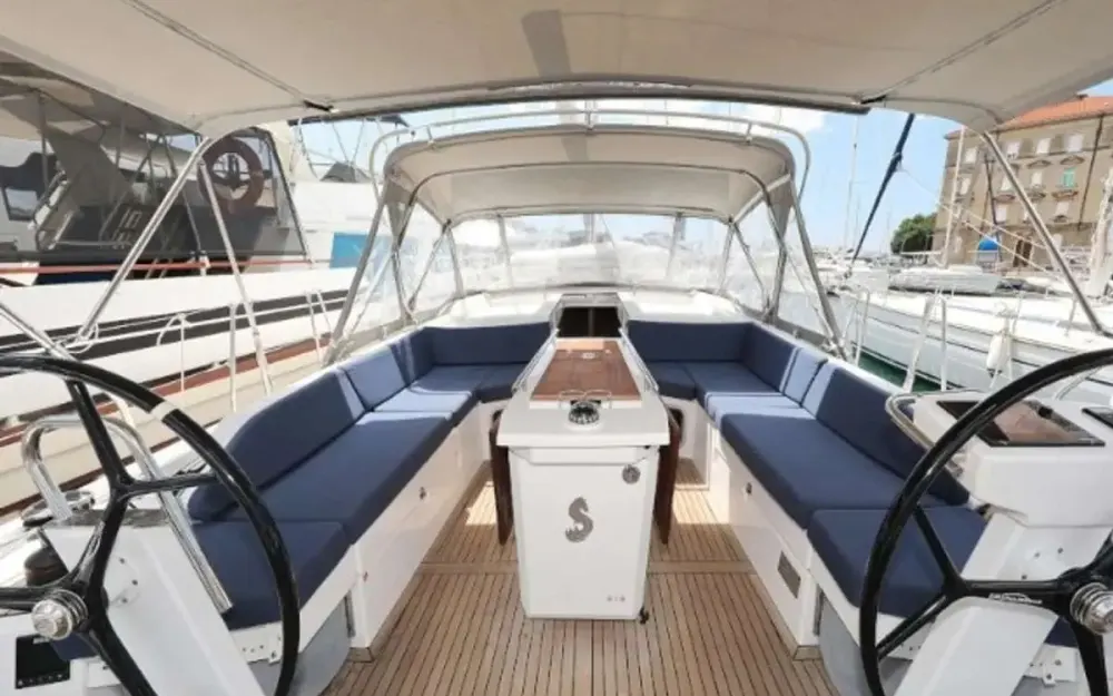 slider 4 Beneteau Oceanis 51.1