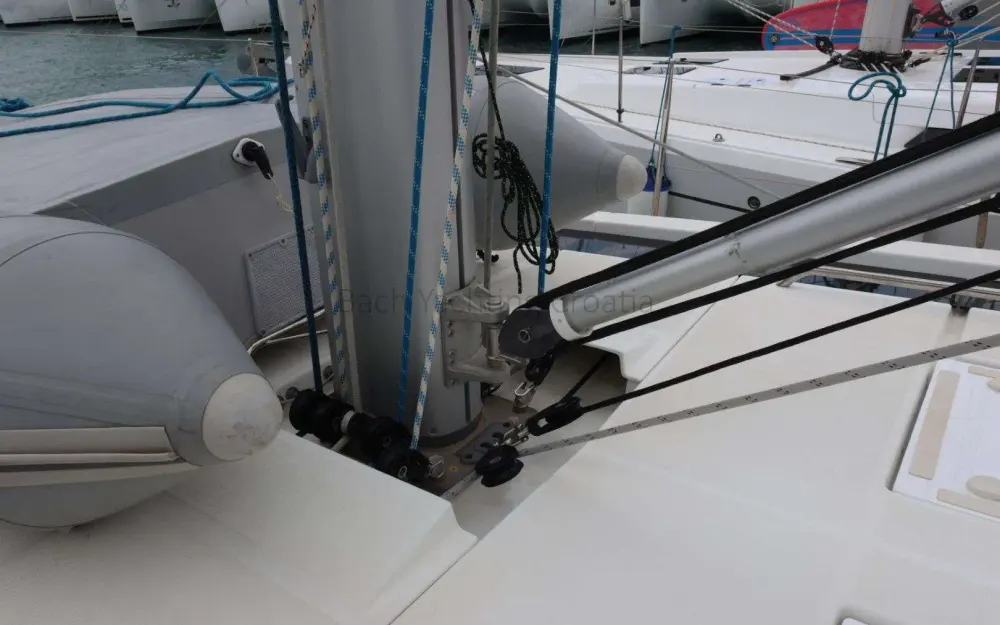 slider 1 Beneteau Oceanis 55