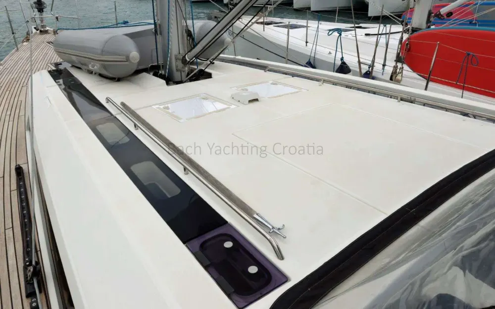 slider 3 Beneteau Oceanis 55