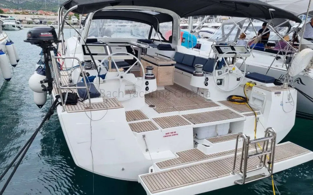 slider 6 Beneteau Oceanis 55