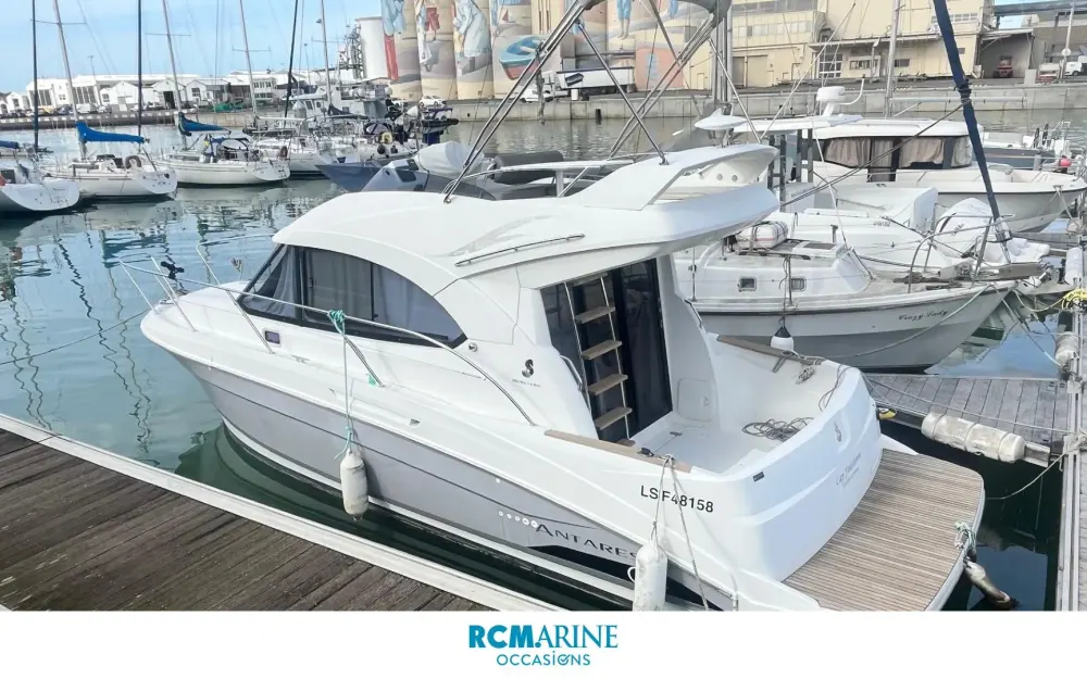 slider 0 Beneteau Antares 30
