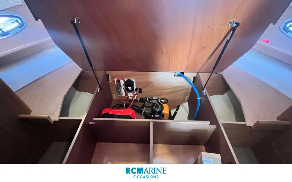 slider 13 Beneteau Antares 30