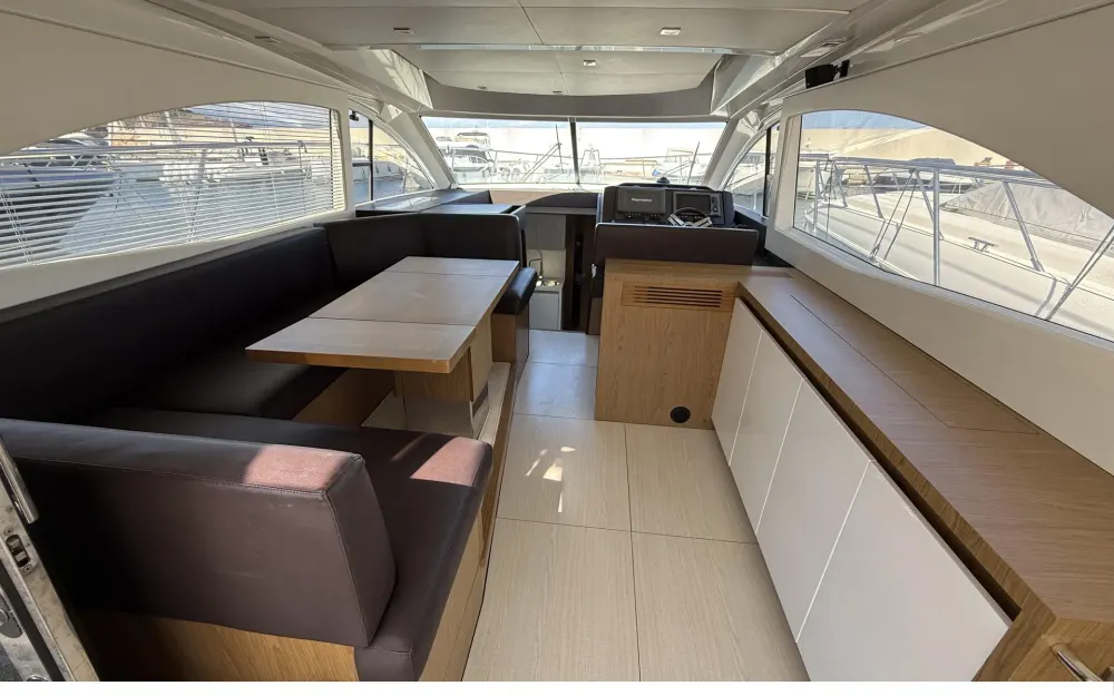 slider 14 Beneteau Gran Turismo 49 Fly