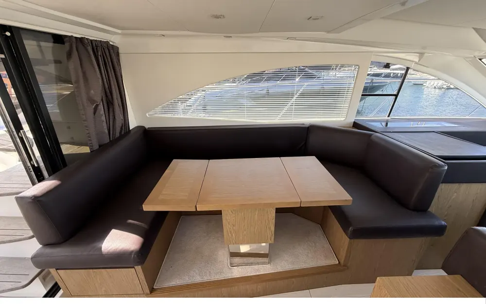 slider 15 Beneteau Gran Turismo 49 Fly
