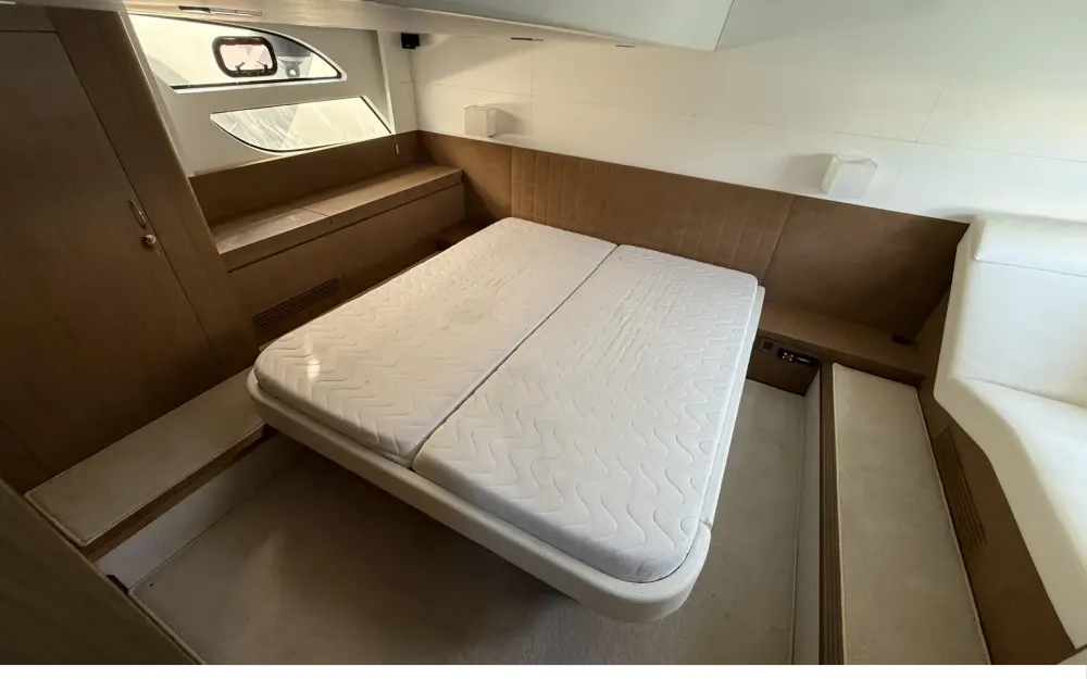 slider 22 Beneteau Gran Turismo 49 Fly