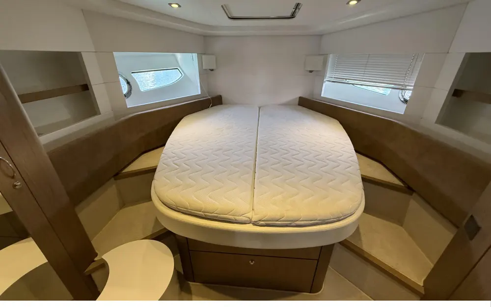 slider 32 Beneteau Gran Turismo 49 Fly