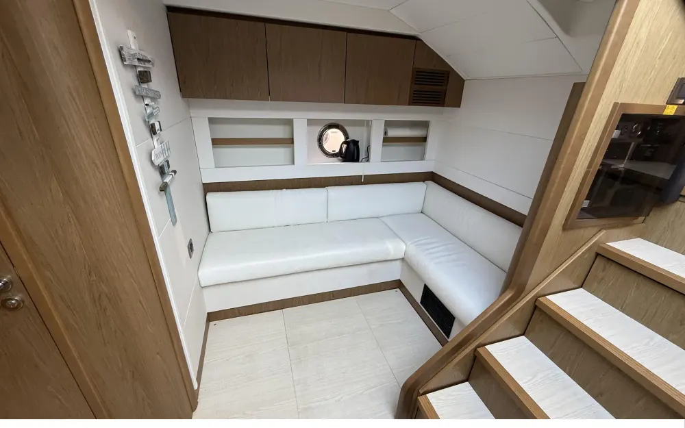 slider 33 Beneteau Gran Turismo 49 Fly