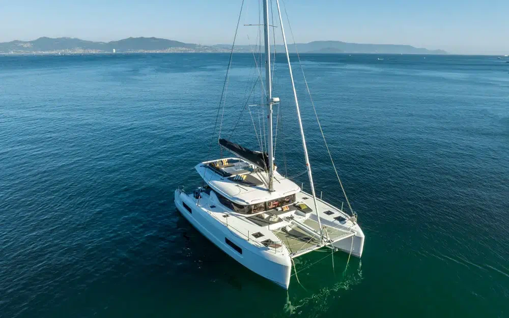 LagoonLagoon 43 Power