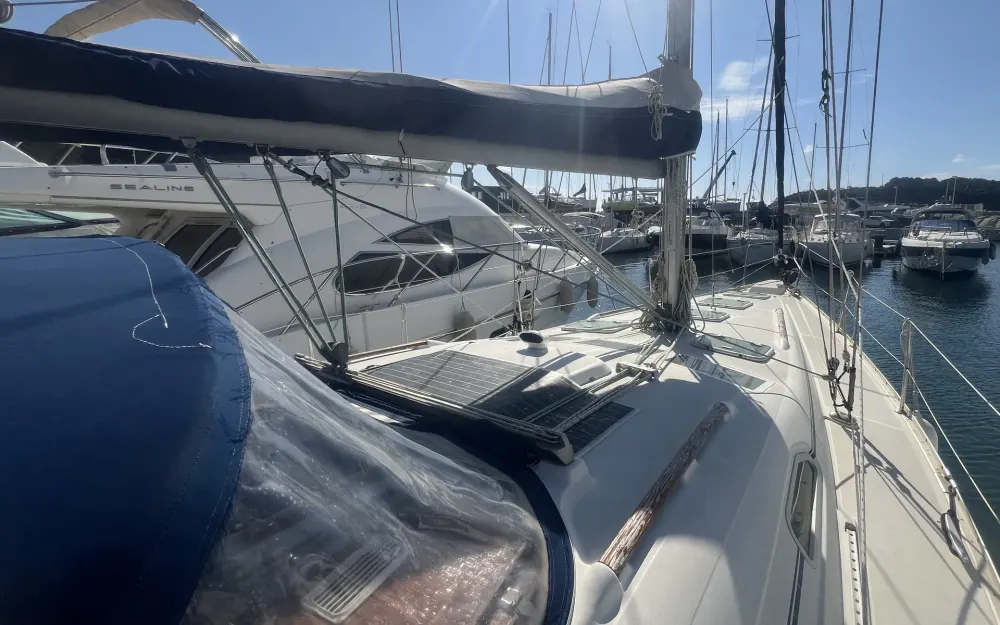 slider 11 Beneteau Oceanis 393 Clipper