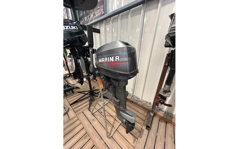 slider 1 Moteur MARINER 6CV