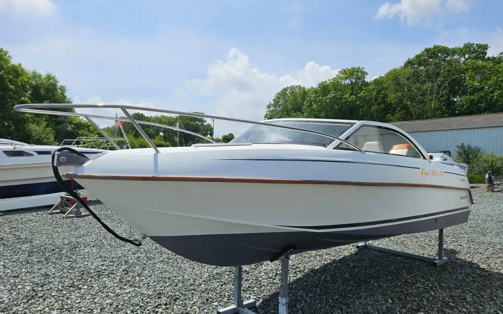 slider 2 Beneteau Flyer Viva 5.80