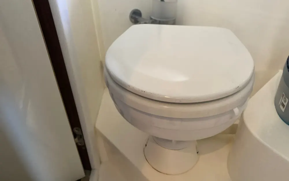 slider 37 Sealine  SC 35