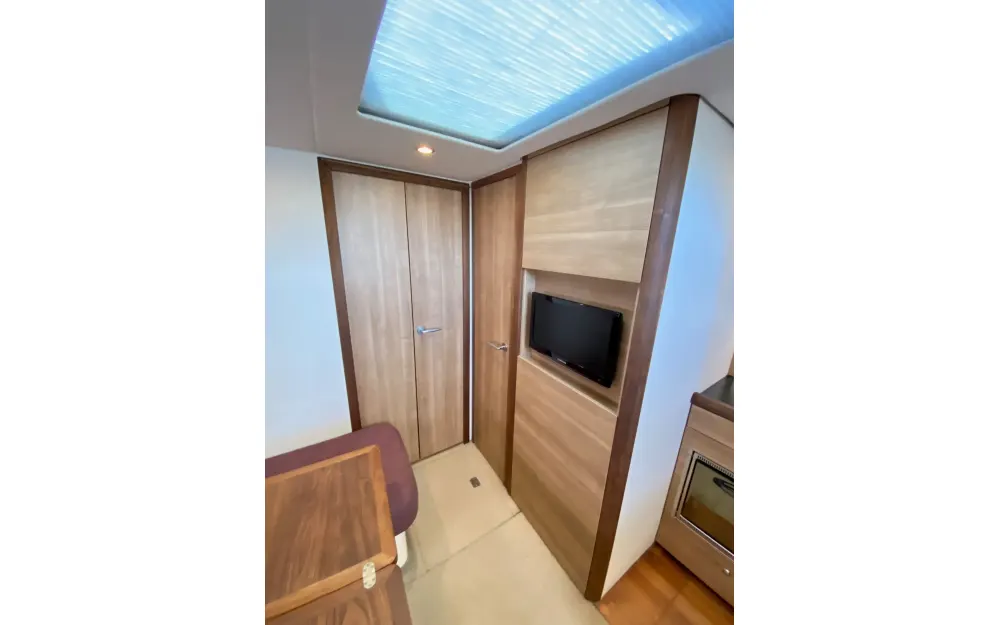 slider 49 Sealine  SC 35