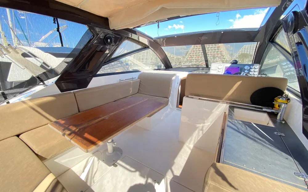 slider 56 Sealine  SC 35
