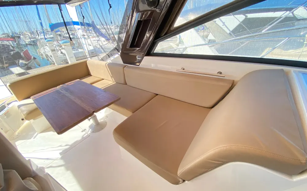 slider 6 Sealine  SC 35