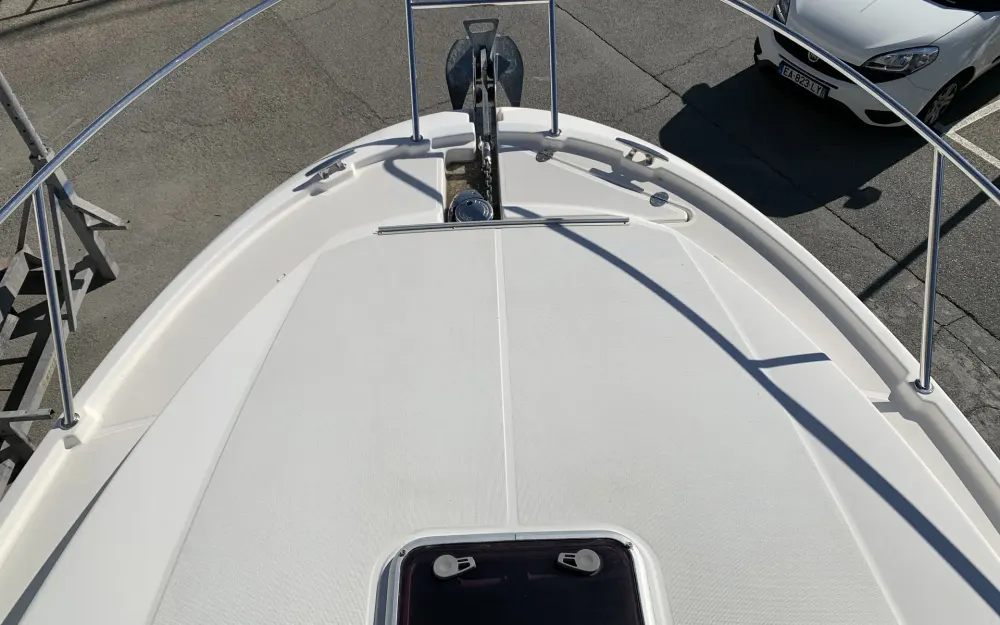 slider 6 Jeanneau Leader 8