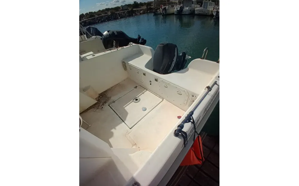 slider 2 Mery Nautic  535 Timonier