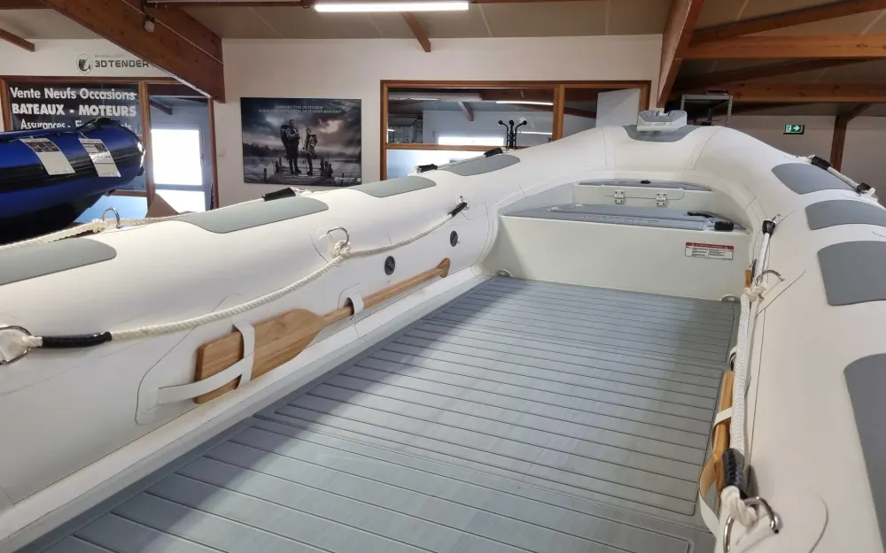 slider 1 3D Tender Nividic 420 