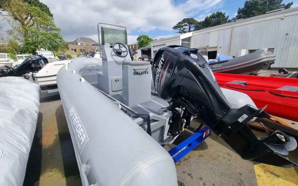 slider 5 3D Tender Stealth RIB 500
