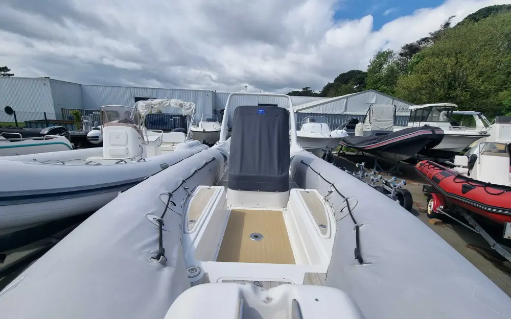 slider 11 Valiant  750