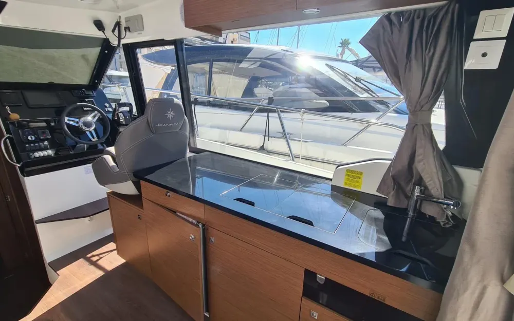 slider 23 Jeanneau Merry Fisher 1095