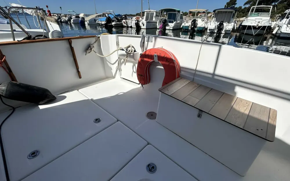 slider 15 Beneteau Antares Serie 9