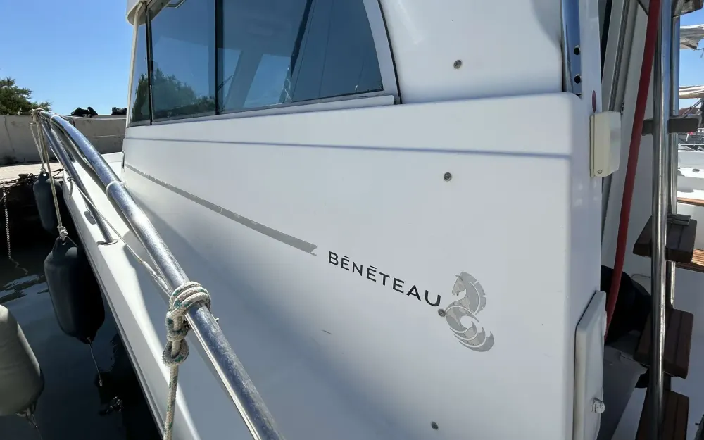 slider 18 Beneteau Antares Serie 9