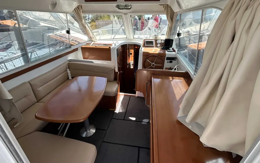 slider 1 Beneteau Antares Serie 9