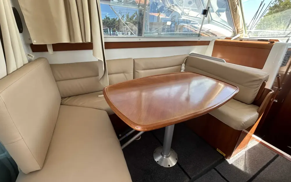 slider 5 Beneteau Antares Serie 9