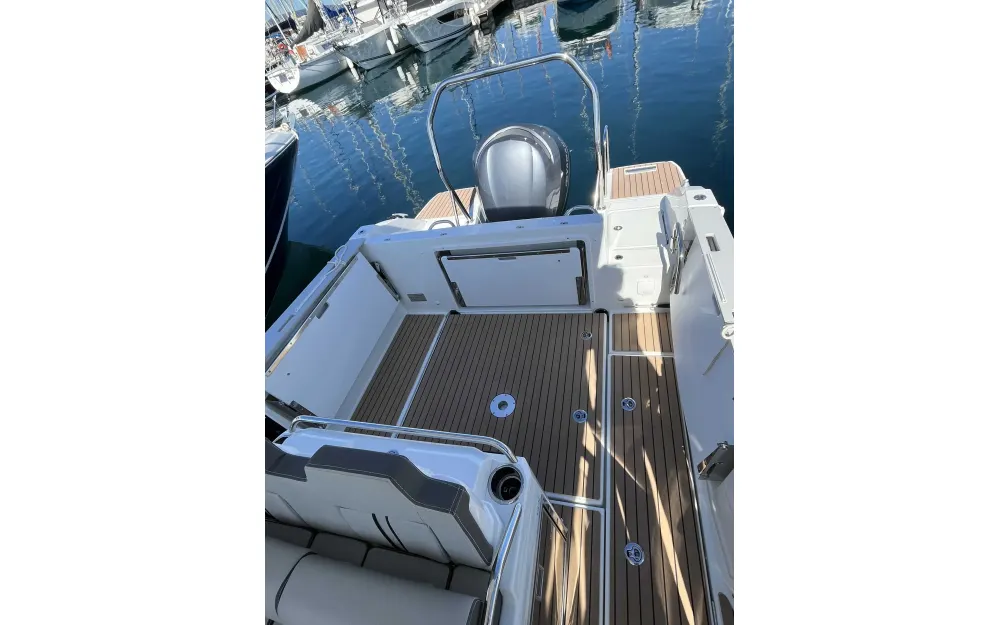 slider 11 Jeanneau Cap Camarat 7.5 WA Serie 3