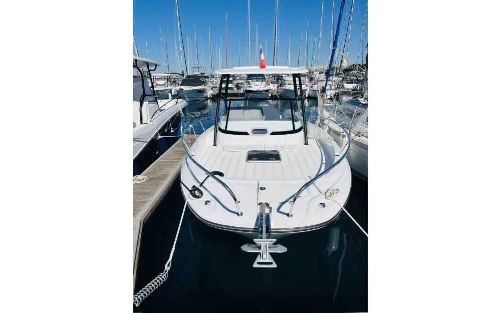 slider 1 Jeanneau Cap Camarat 7.5 WA Serie 3