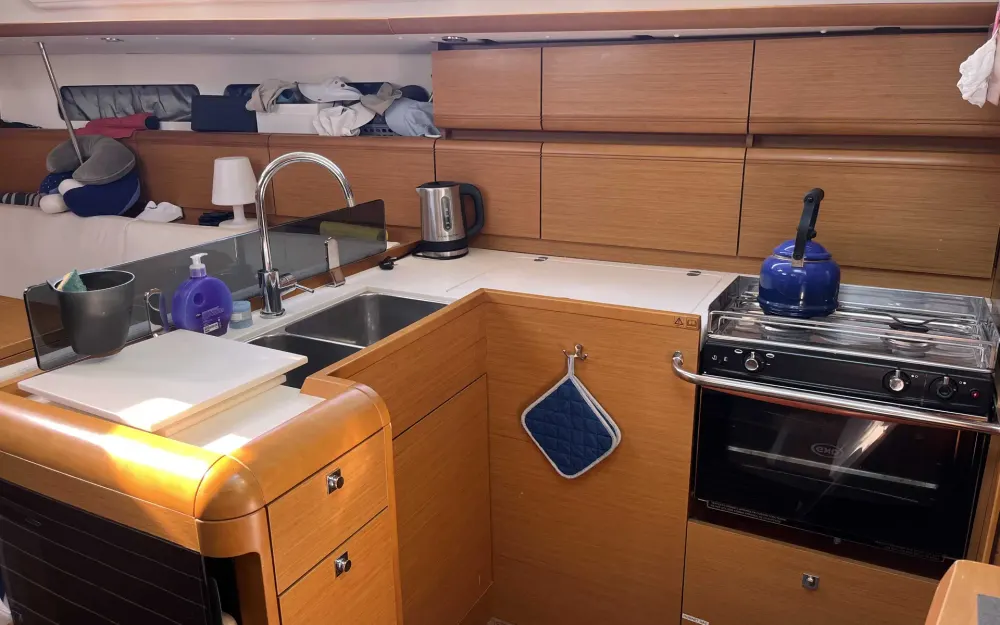 slider 6 Jeanneau Sun Odyssey 409
