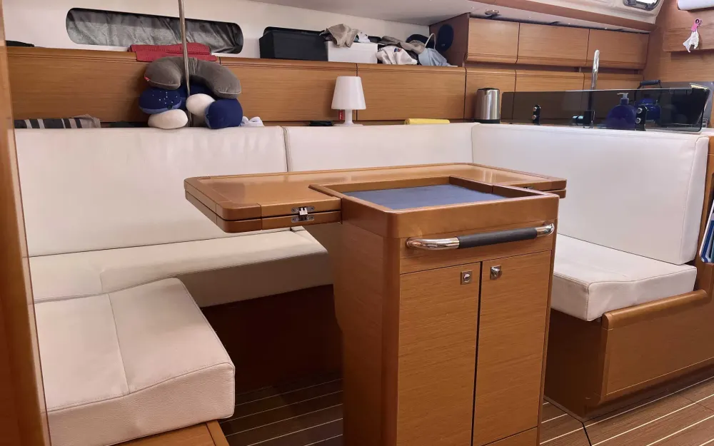 slider 7 Jeanneau Sun Odyssey 409