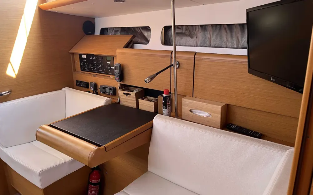 slider 8 Jeanneau Sun Odyssey 409