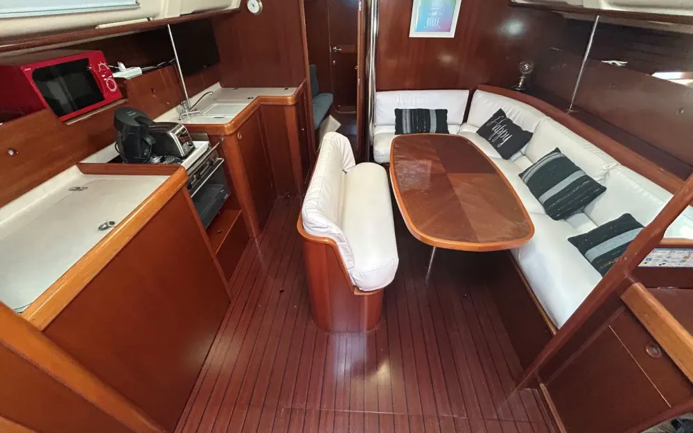 slider 2 Beneteau Oceanis 400
