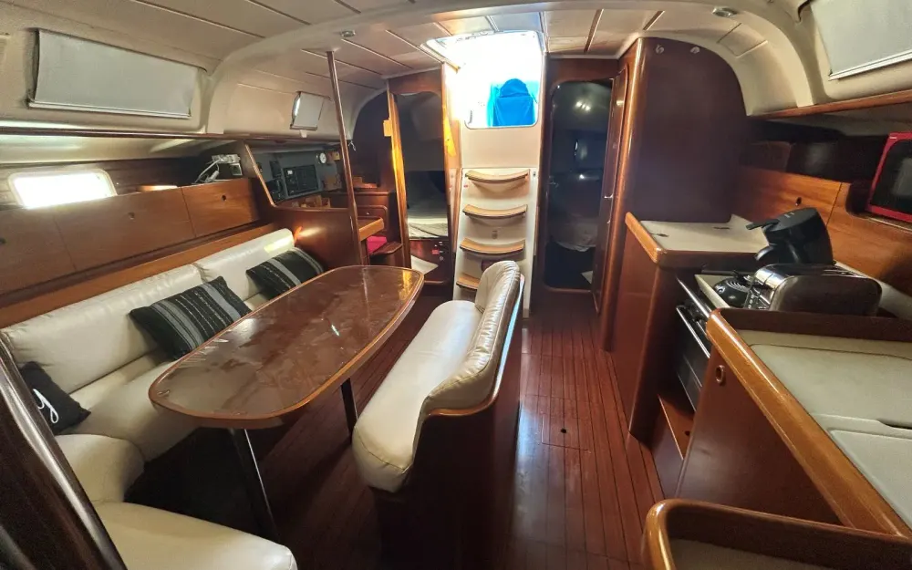 slider 3 Beneteau Oceanis 400