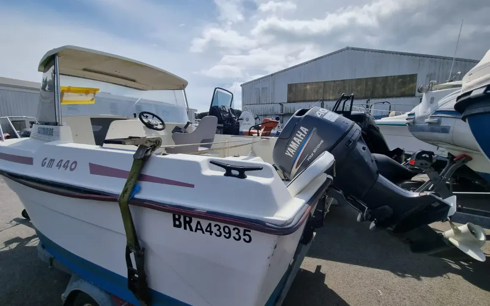 slider 1 Guymarine  440