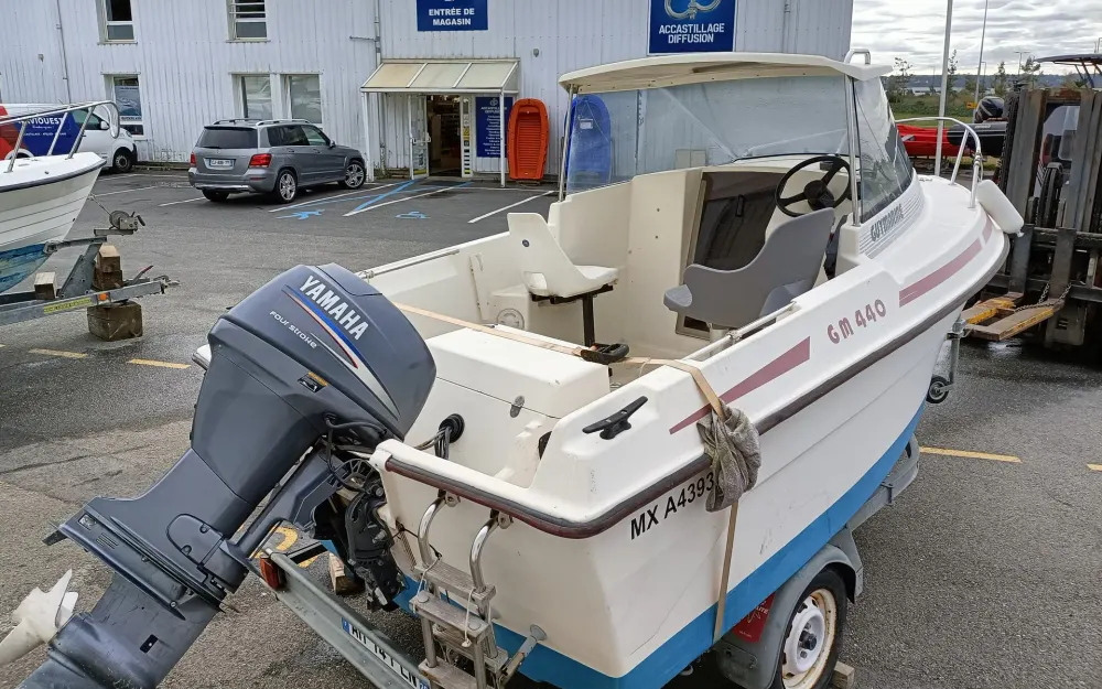 slider 2 Guymarine  440