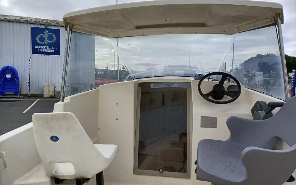 slider 4 Guymarine  440