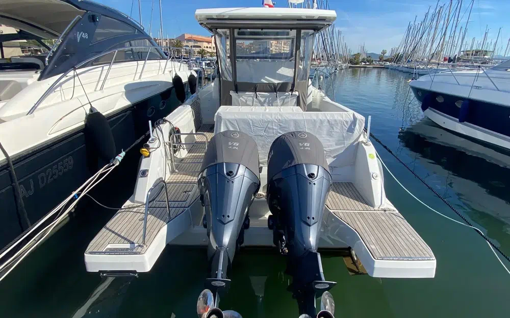 slider 1 Jeanneau Cap Camarat 10.5 WACap Camarat 10.5 Wa Serie 2