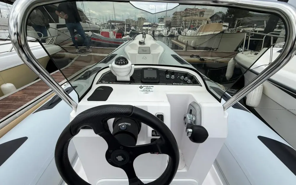 slider 2 Ranieri Cayman 19 Sport