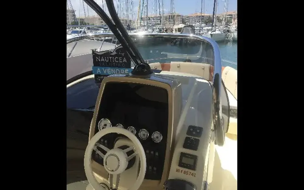 slider 8 Invictus  280 TT