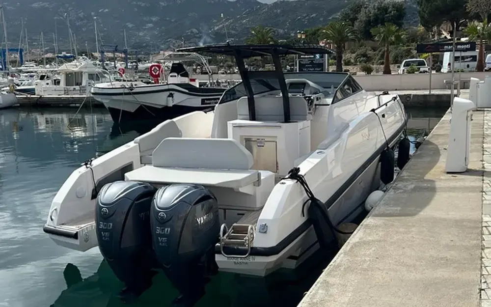 slider 1 Rio Yachts Daytona 34