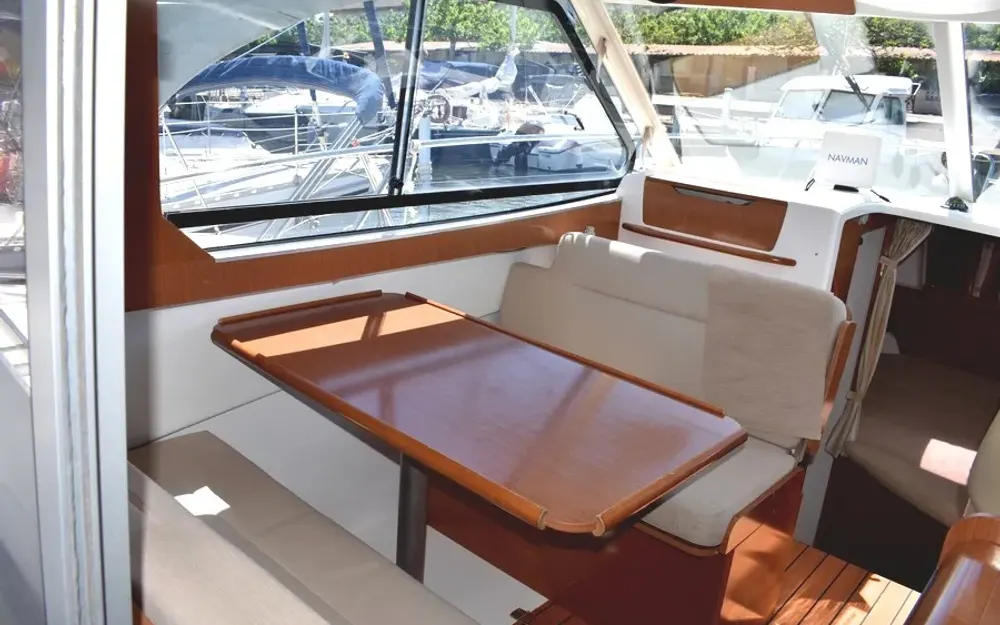 slider 9 Beneteau Antares 8 S