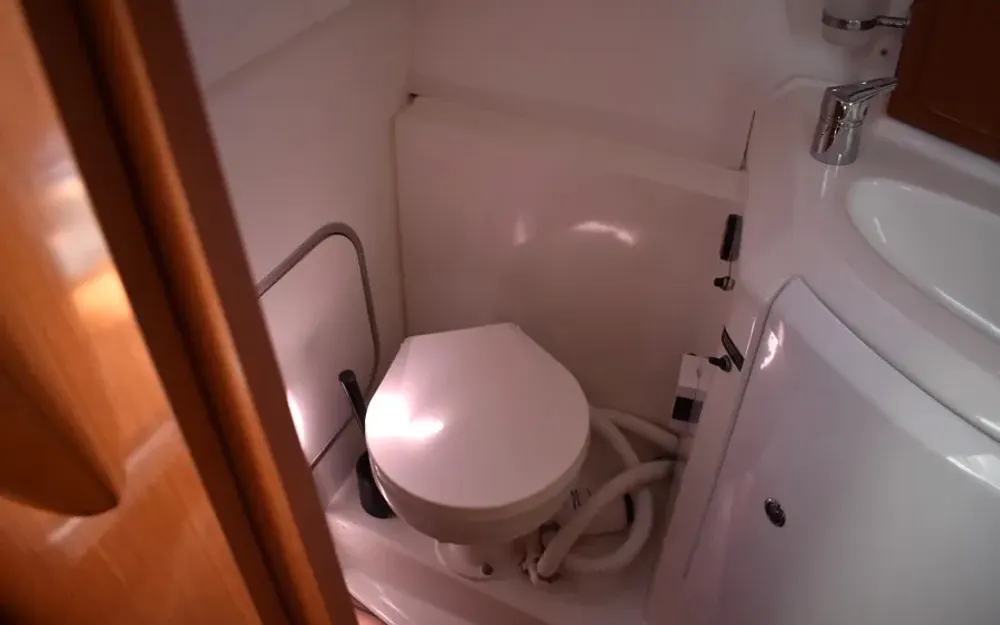 slider 20 Beneteau Antares 8 S