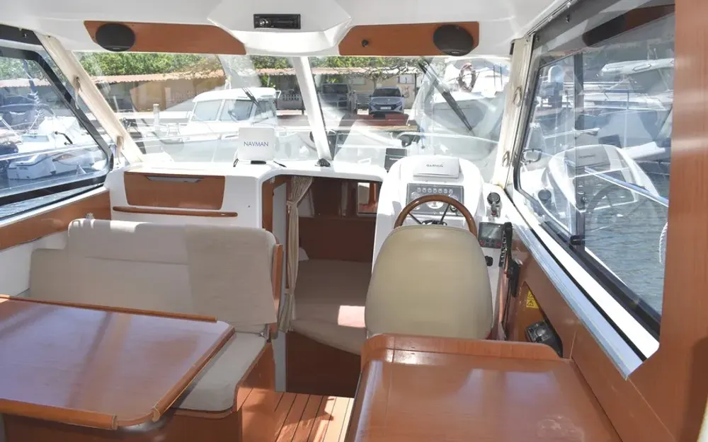 slider 8 Beneteau Antares 8 S