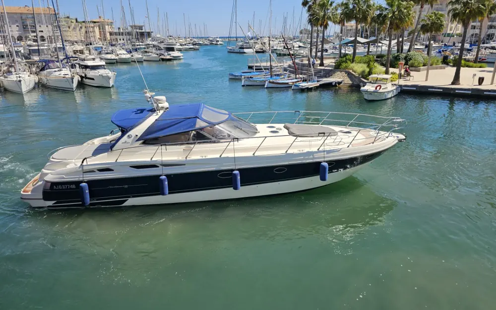 slider 1 Cranchi Mediterranee 50