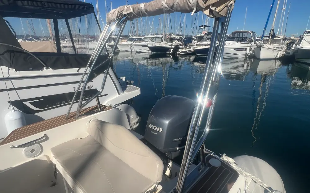 slider 14 Capelli Tempest 700 Sun