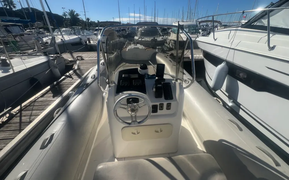 slider 8 Capelli Tempest 700 Sun